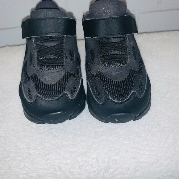 6c Nikes - Picture 4 of 5